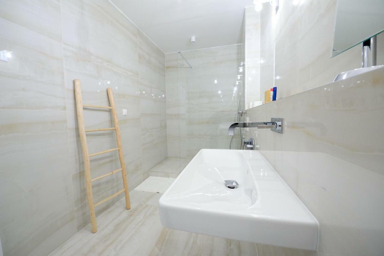 Center Aupark Apartment Piest'any Exterior foto